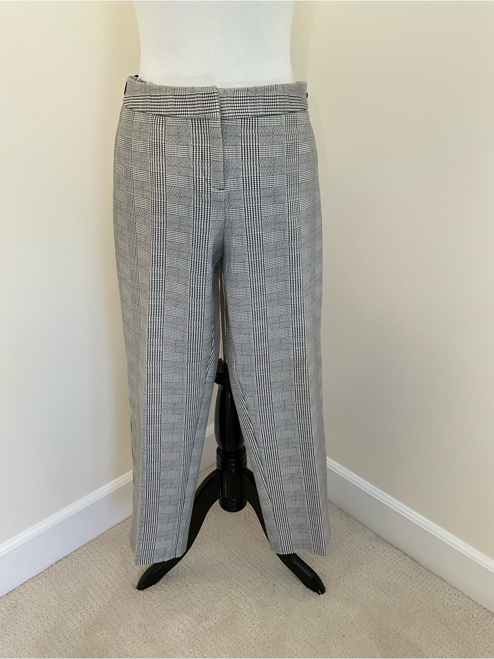 Amanda & Chelsea Women's Glen Plaid Dress Pants in Black and White